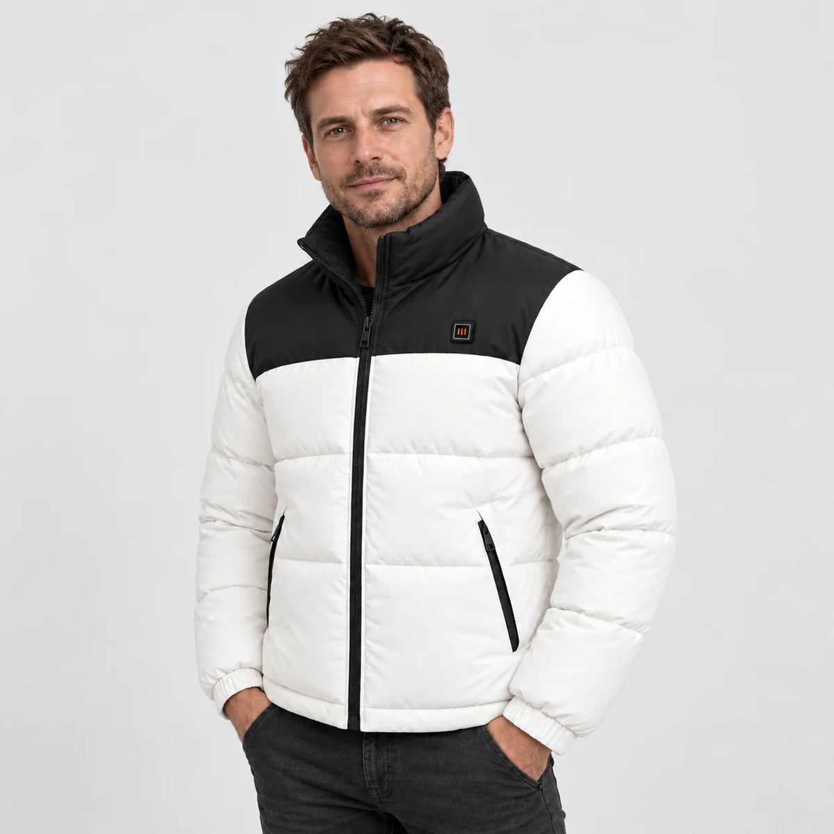 Quiltad värmejacka PyreFit Elaron, på modell, framifrån