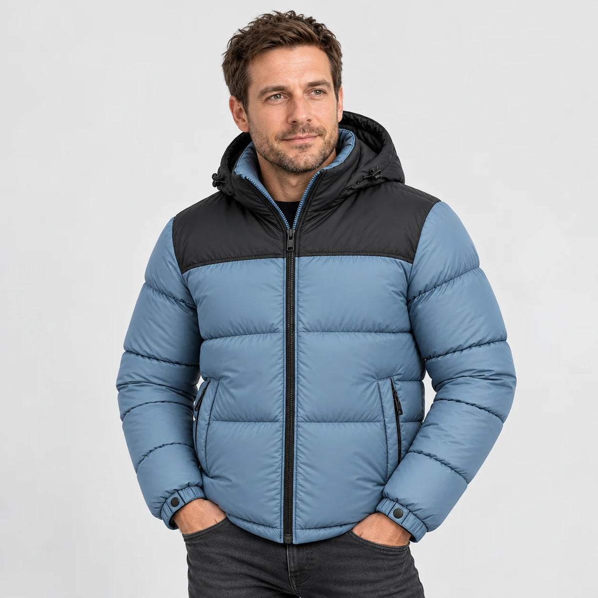 Quiltad värmejacka unisex PyreFit Gletor, på modell, framifrån