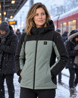 Uppvärmd parkas unisex PyreFit Schiefer en vinterdag: på perrongen