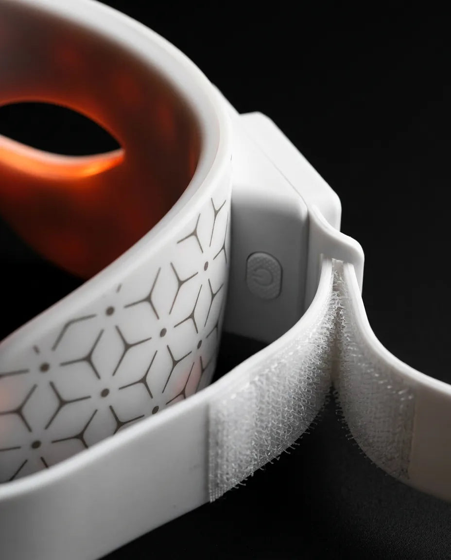 LED-ögonmask med rött ljus – knapp på maskens kant