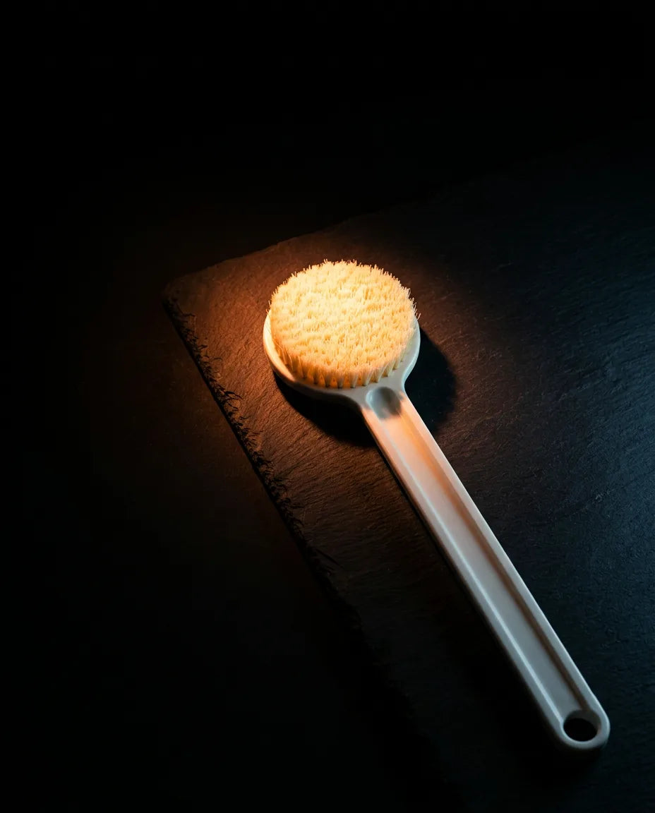 Kroppsborste med mjuka borst – mild peeling med långt skaft för ryggen – produktbild 9